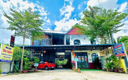 Nha nghi Blue Sapphire