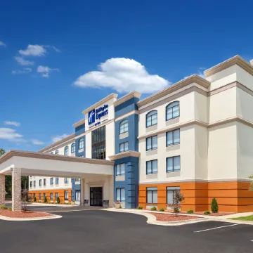 Holiday Inn Express FAYETTEVILLE - FORT BRAGG by IHG
