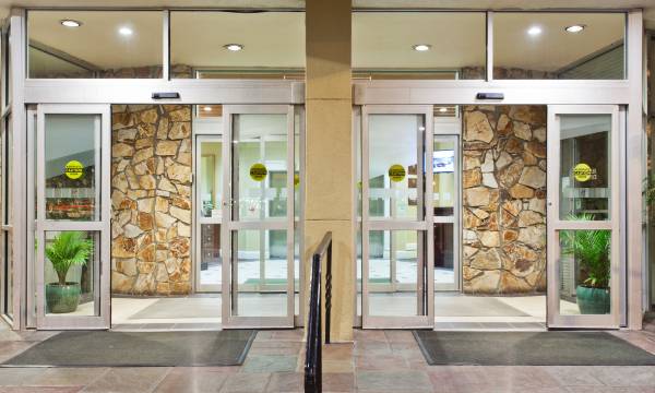 Holiday Inn Charleston-Riverview by IHG