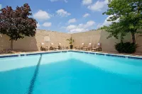 Crowne Plaza Suites PITTSBURGH SOUTH by IHG - Rooftop Pools
