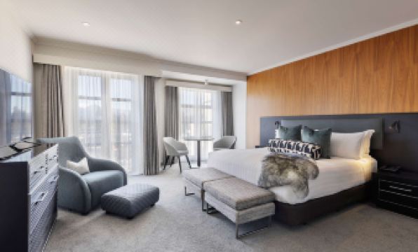 Sofitel Queenstown - Hotel & Spa