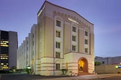 Holiday Inn Express SAN ANTONIO N-RIVERWALK AREA by IHG โรงแรมใน