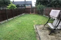 4 Bed House Sleeps 8 - Enclosed Garden - Parking - Park Yeri