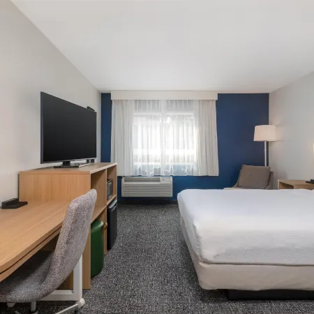 Spark by Hilton Springfield Eugene