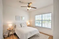Pensacola Beach Home 1 Block to Beach Access