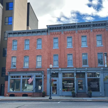 Luxury Lancaster Downtown Condo - 3 blocks from Central Market!