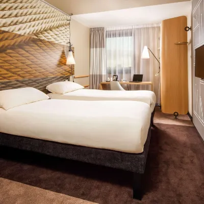 Ibis Glasgow City Centre - Sauchiehall Street โรงแรมใกล้ฮันเตอเรียน มิวเซียม