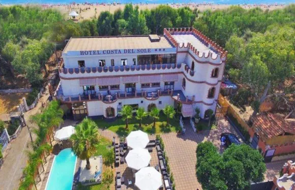 太陽海岸皇宮酒店