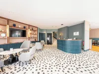 Hôtel CASA MOHO - Juan-Les-Pins アンティーブのホテル