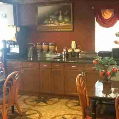 Motel 6 Pasadena, CA – Old Town Pasadena Area Dining/Meeting Rooms
