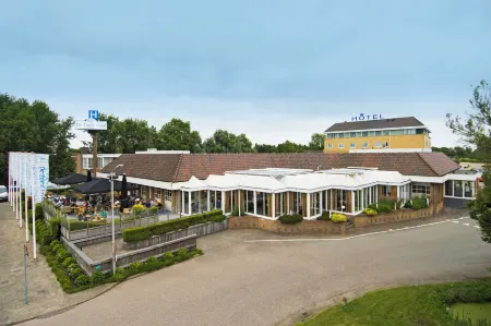 Hotel de Zoete Inval Haarlemmerliede Отели в г. Zwanenburg