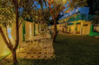 Istana Villa Mirissa - Villas
