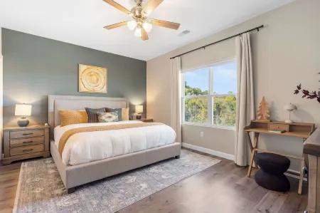 Crossroads Vistas - 3bdr Condo