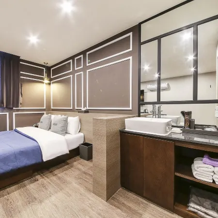 Ulsan Ilsan Louis Hotel Отели рядом с достопримечательностью «Пляж Ilsan»