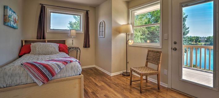 Lake House w/ Hot Tub - 1 Mi to Surf 'n Slide Hotels in Moses Lake