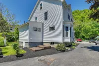 Lovely Hammondsport Home, Walk to Keuka Lake! - Parvekkeita