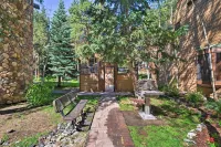 Walk to Chair Lift: Mtn-View Breckenridge Condo - parking