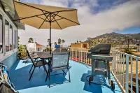 Ocean-View Home - Walk to Avalon City Center! - View biển