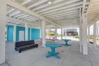 Colorful Freeport Beach Rental < 1 Mi to Ocean