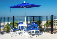 Charming 1-bedroom, Beachfront condo in fabulous Longboat Key steps to the beach Hotels in Longboat Key