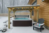 Catskills Cabin Near Hits Saugerties Pool + Hot Tub Fenced Yard Pet Friendly