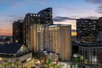 DoubleTree by Hilton New Orleans Hotel a 