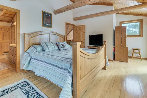 On-site Trails & Private Beach! Lake Huron Retreat - 3 étoiles