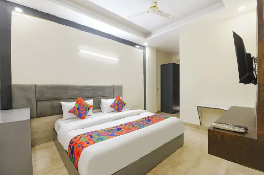 FabHotel Ostan Stayz