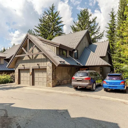 Crystal Ridge by Whistler Retreats