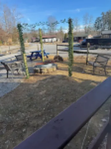 Cozy 2-bedroom RV in amazing Pipestem with AC, WiFi and Heat Smart TV