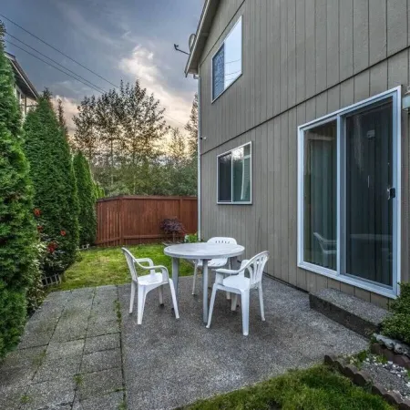 Serenity in Prime Everett Craftsman Near Boeing! Hotels in Everett