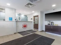 Studio 6 Toronto - Mississauga with Kitchenettes Hotels near Hurontario