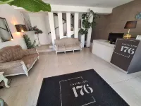 卡斯特隆176公寓酒店