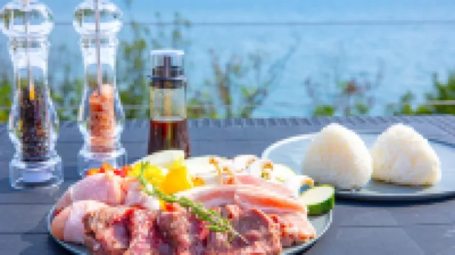 Tentoumi Shibukawa Beach Glamping Hotel di Tamano