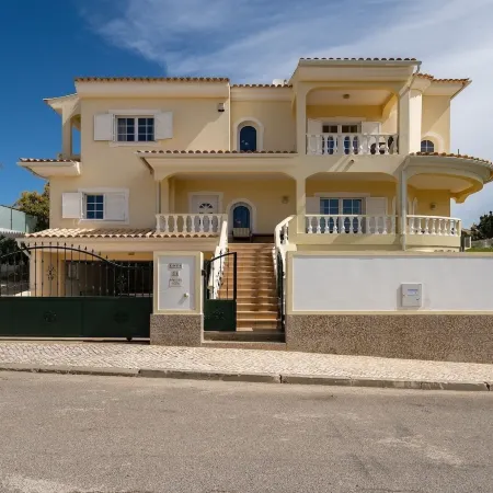Villa Brady