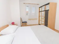 Apartments Remi Hotels in Nin