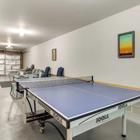 Elegant Tybee Island Townhome, Steps to Beach
