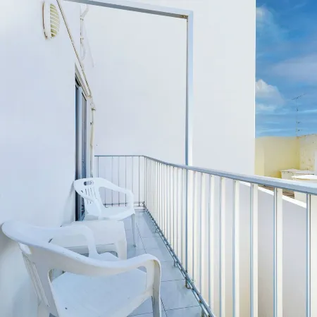 2BR Penthouse with Large Front Terrace