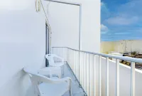 2BR Penthouse with Large Front Terrace