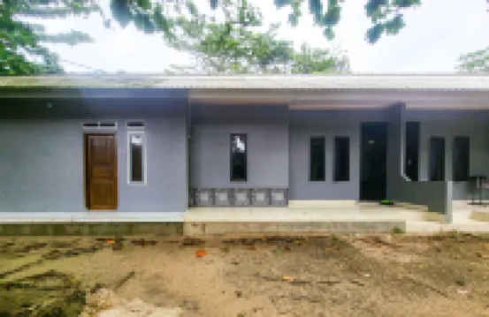 RedDoorz @ Pondok Diana Pantai Ujung Genteng 4