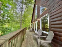 14 Guest, 7 Bed, 4 BR, Lakefront Cabin w/ Hot Tub
