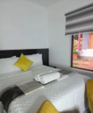 DreamWest Living the Guesthouse
