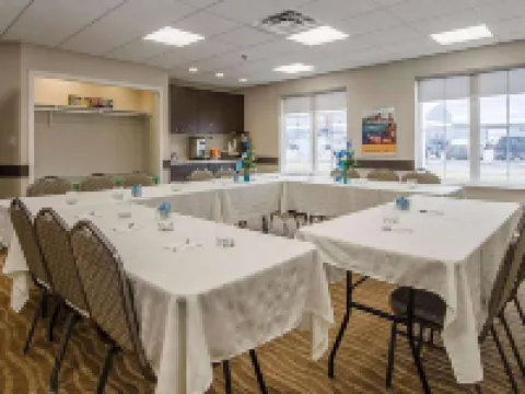 Travelodge Suites by Wyndham Estevan Hoteles en Estevan