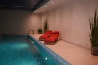 Vilnius Park Plaza Hotel, Restaurant & Terrace, Panorama Bar, Conference & Banquet Center - Pool