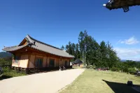 Yanggu Korean Peninsula Hwangto Pension