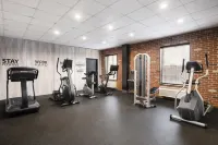 Best Western Plus Newark Airport West - Gym