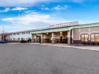 Days Inn by Wyndham Minot Hotels in Minot