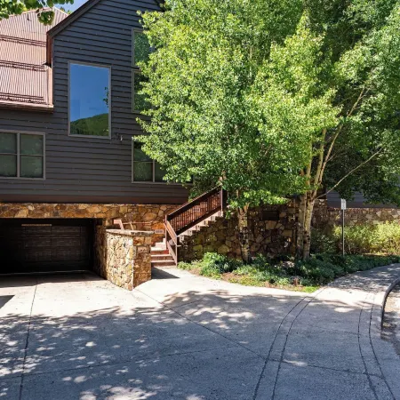 Etta Place 6 by AvantStay | Ski in/ Ski Out Unit!