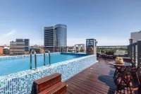 Palladium Business Hotel - Pools