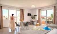 Kavros Beachside Apts